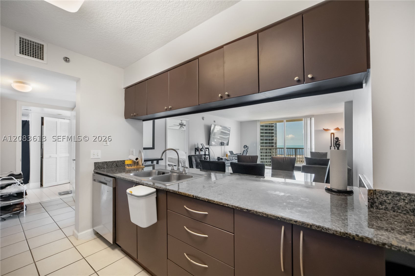 1200 Brickell Bay Dr #4121, Miami FL 33131