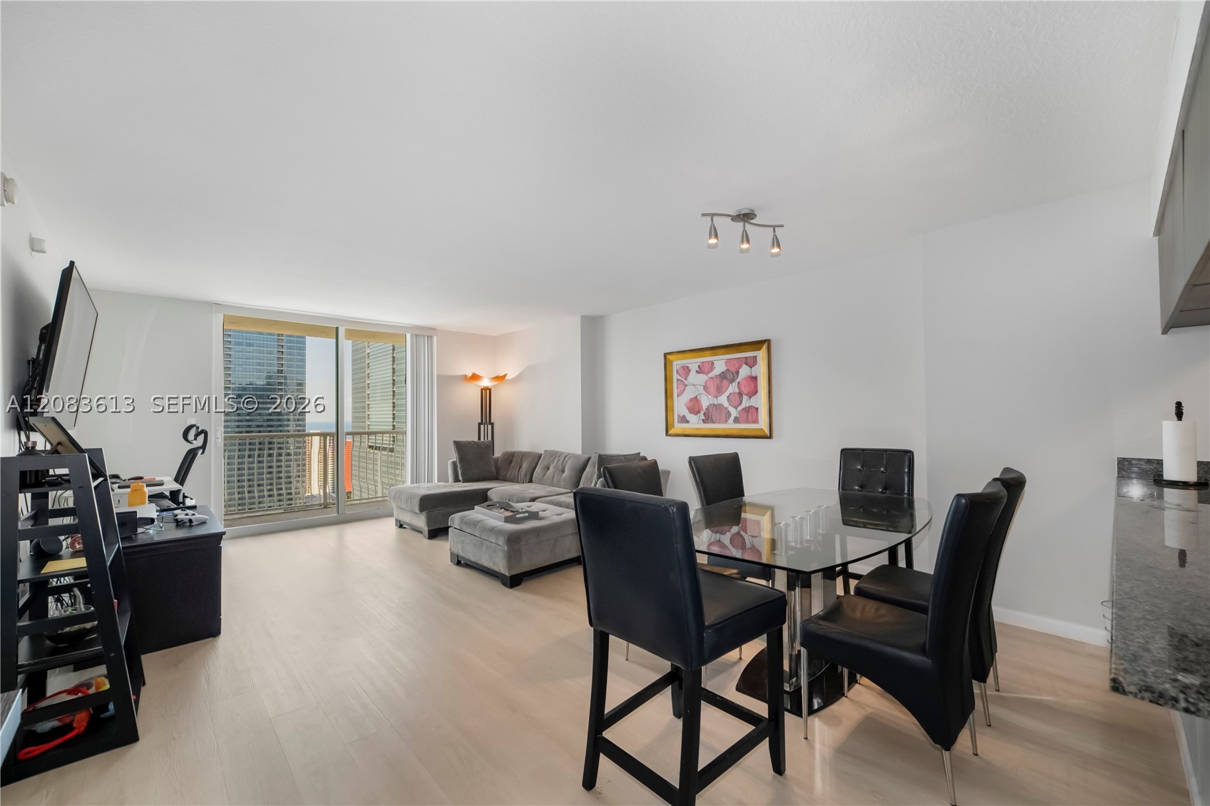 1200 Brickell Bay Dr #4121, Miami FL 33131