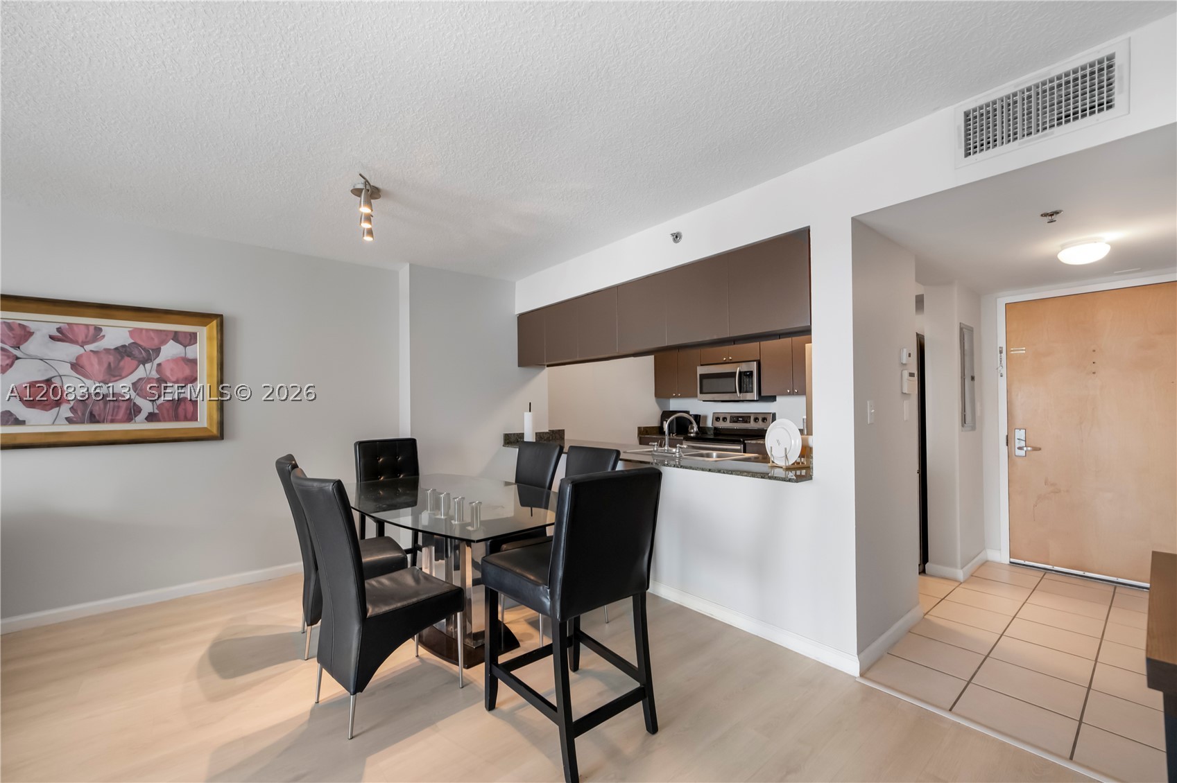 1200 Brickell Bay Dr #4121, Miami FL 33131