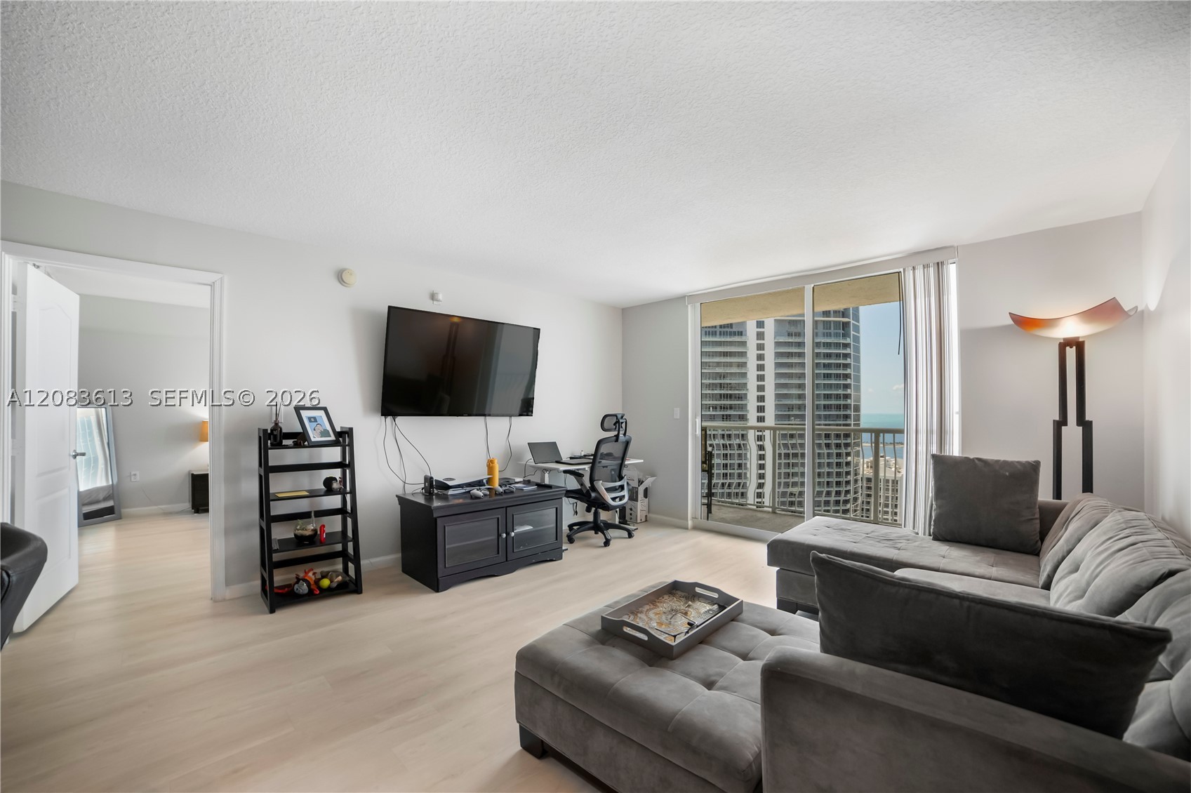 1200 Brickell Bay Dr #4121, Miami FL 33131