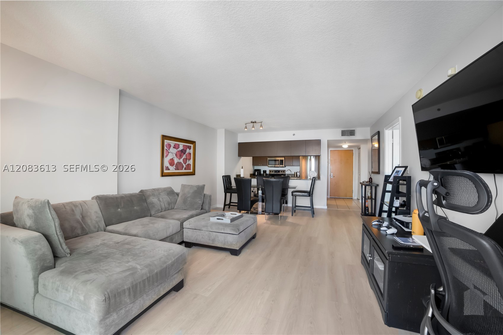 1200 Brickell Bay Dr #4121, Miami FL 33131
