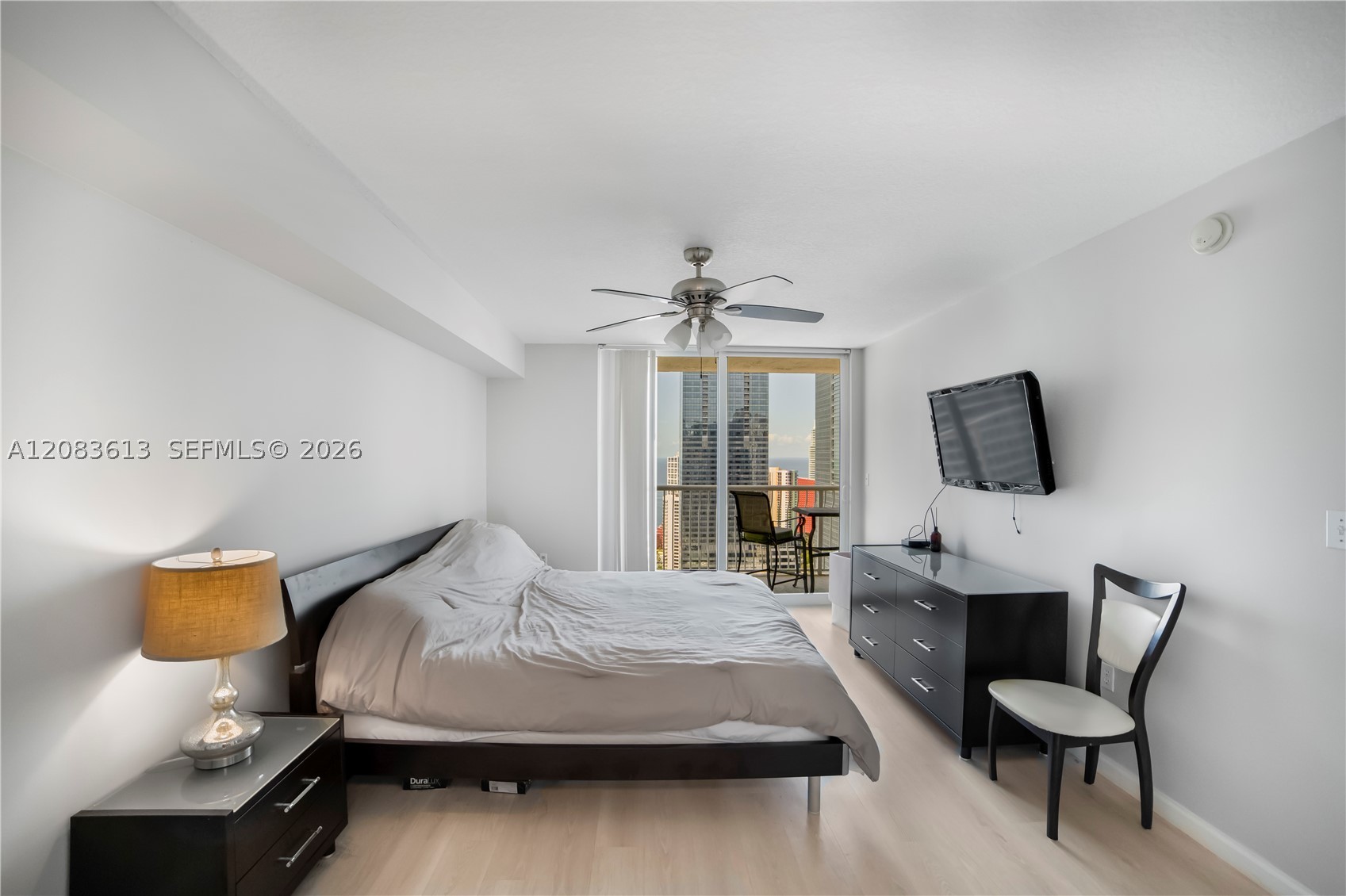 1200 Brickell Bay Dr #4121, Miami FL 33131