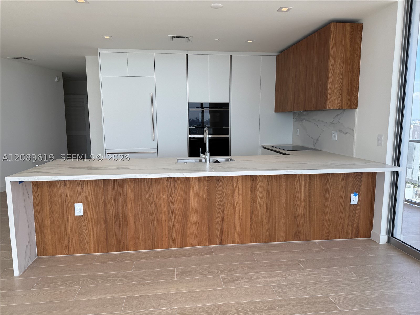 1400 Biscayne Blvd #3506, Miami FL 33132