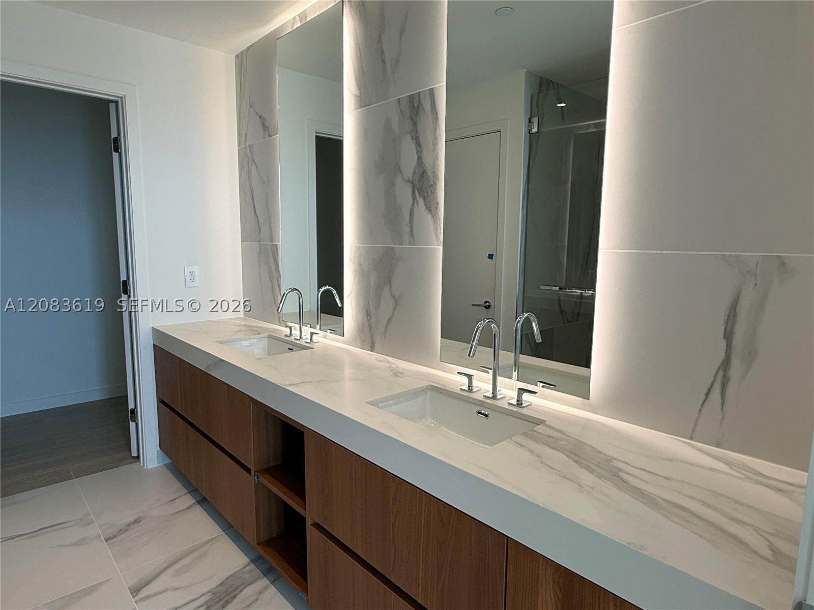 1400 Biscayne Blvd #3506, Miami FL 33132