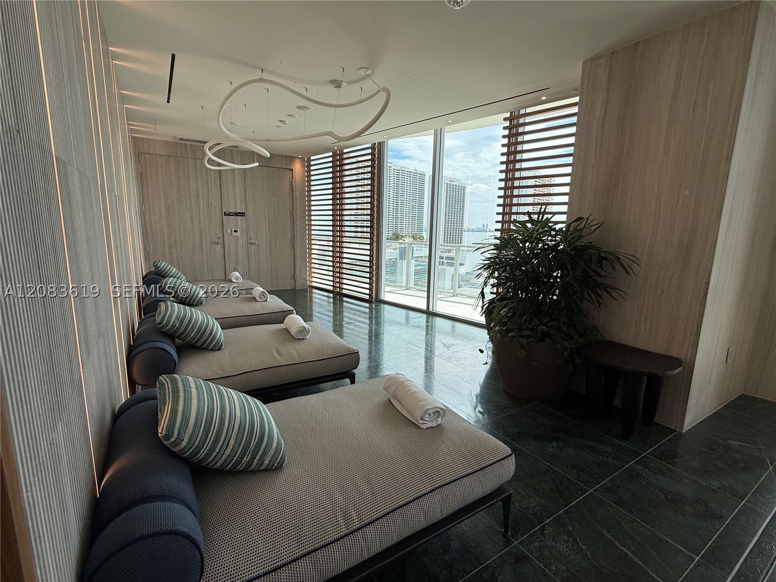 1400 Biscayne Blvd #3506, Miami FL 33132