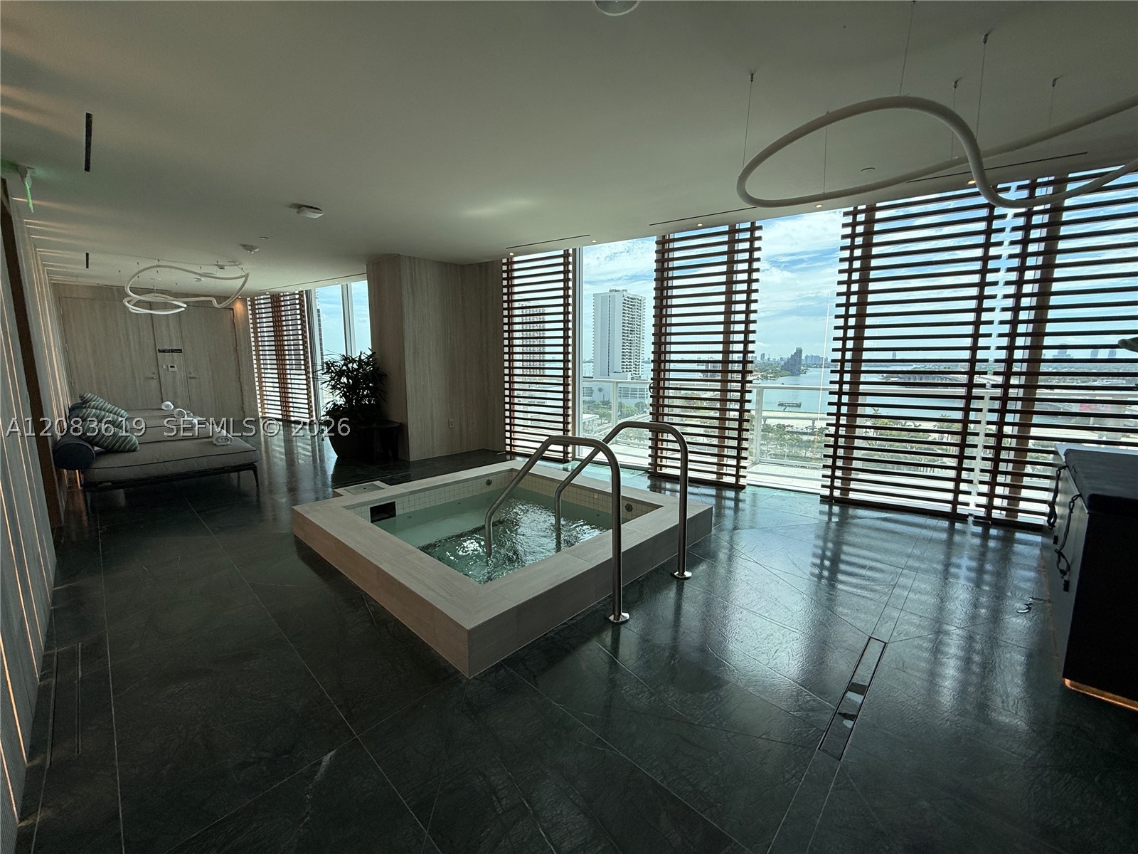 1400 Biscayne Blvd #3506, Miami FL 33132