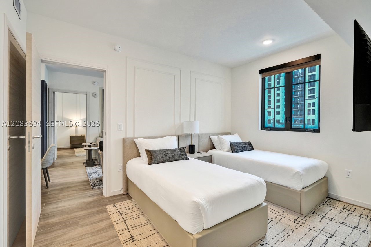 4220 LAGUNA ST #403, Coral Gables FL 33146