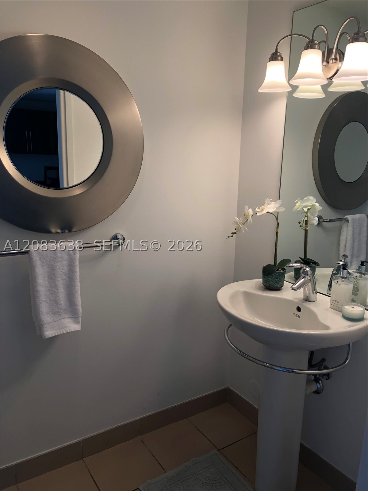300 S Biscayne Blvd #L-608, Miami FL 33131