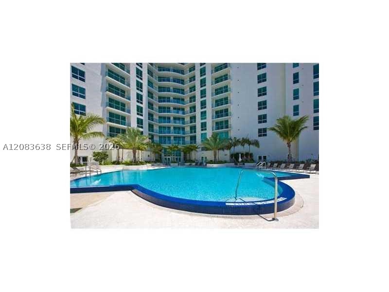300 S Biscayne Blvd #L-608, Miami FL 33131
