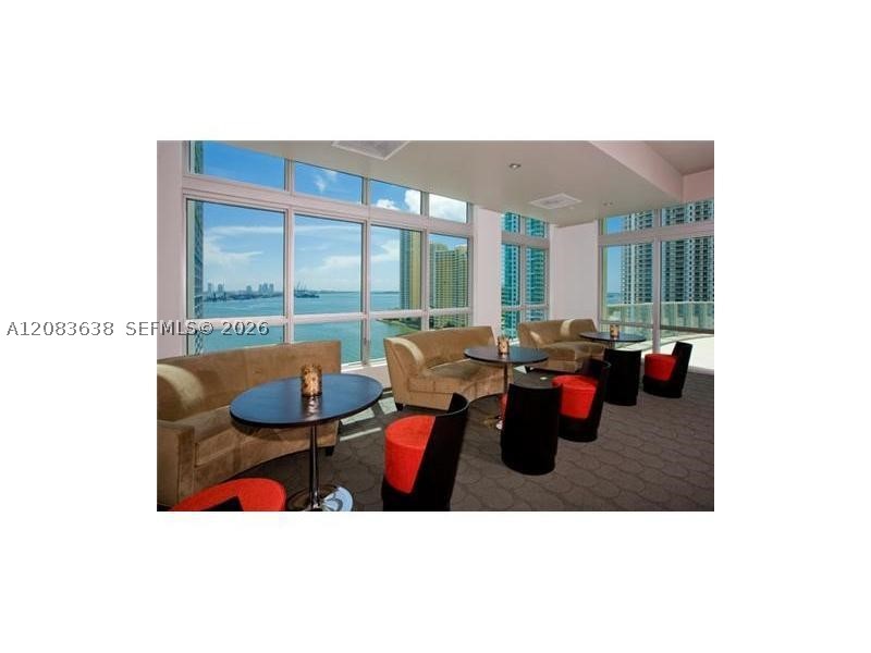 300 S Biscayne Blvd #L-608, Miami FL 33131