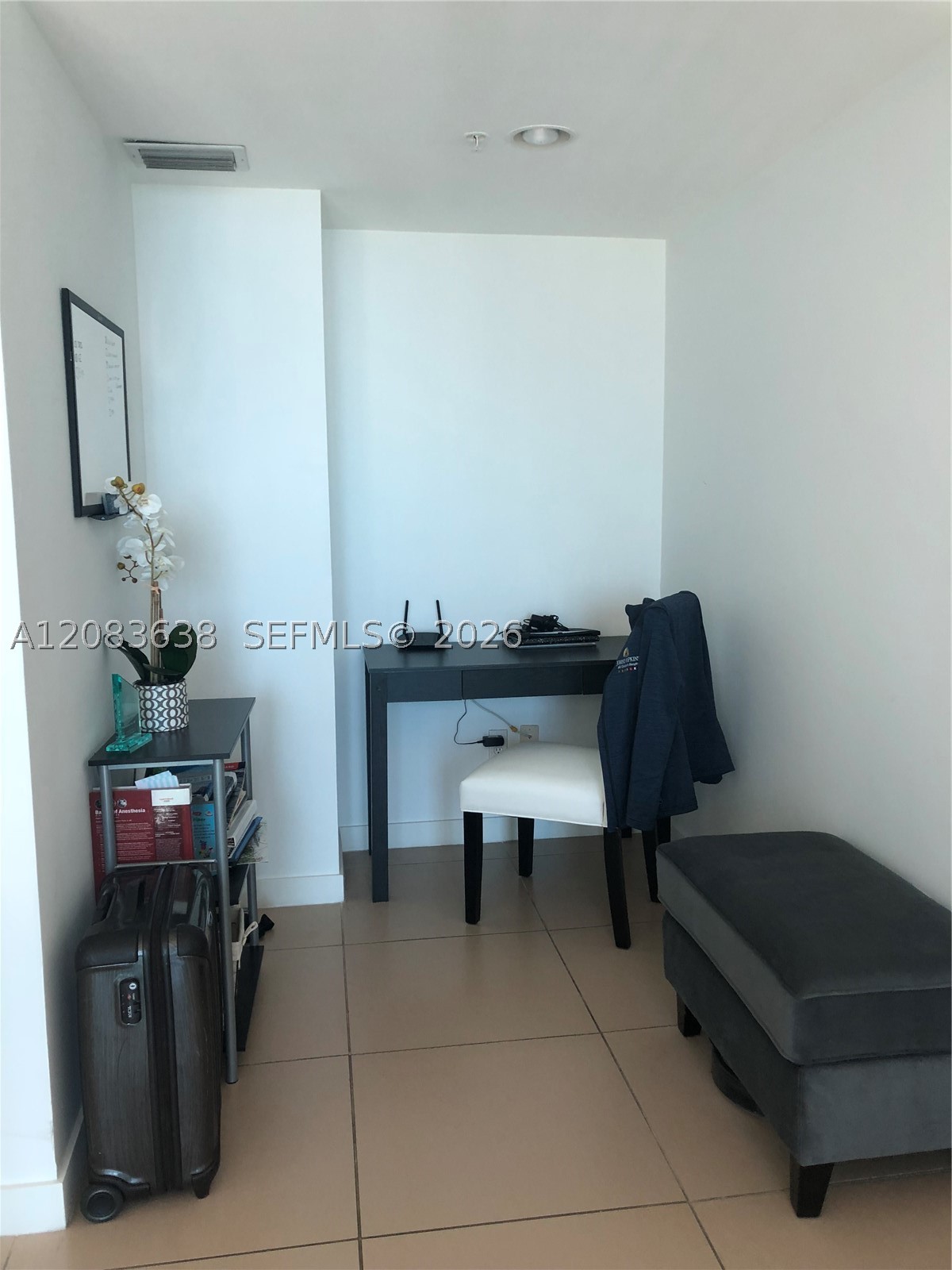 300 S Biscayne Blvd #L-608, Miami FL 33131