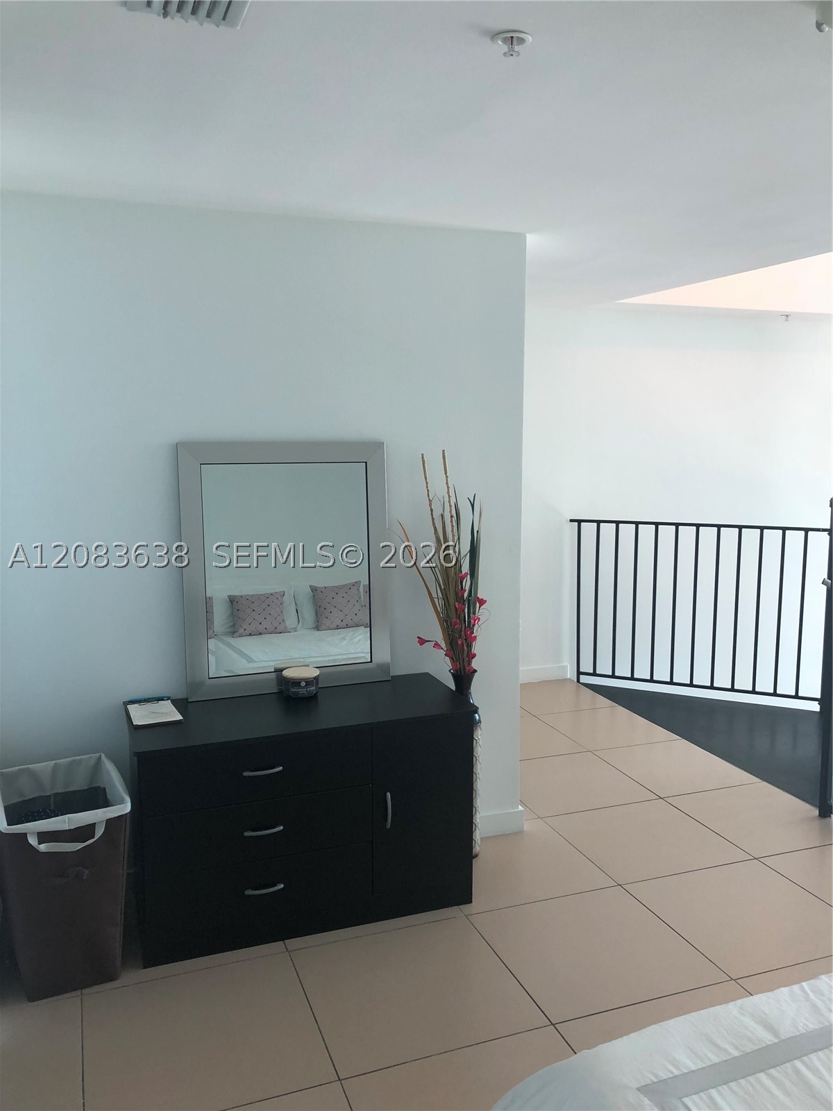 300 S Biscayne Blvd #L-608, Miami FL 33131