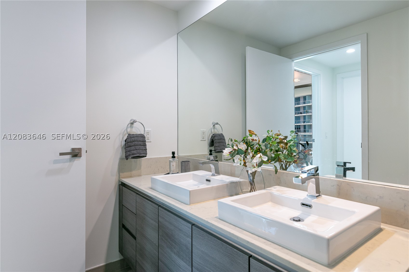 1080 Brickell Ave #3803, Miami FL 33131