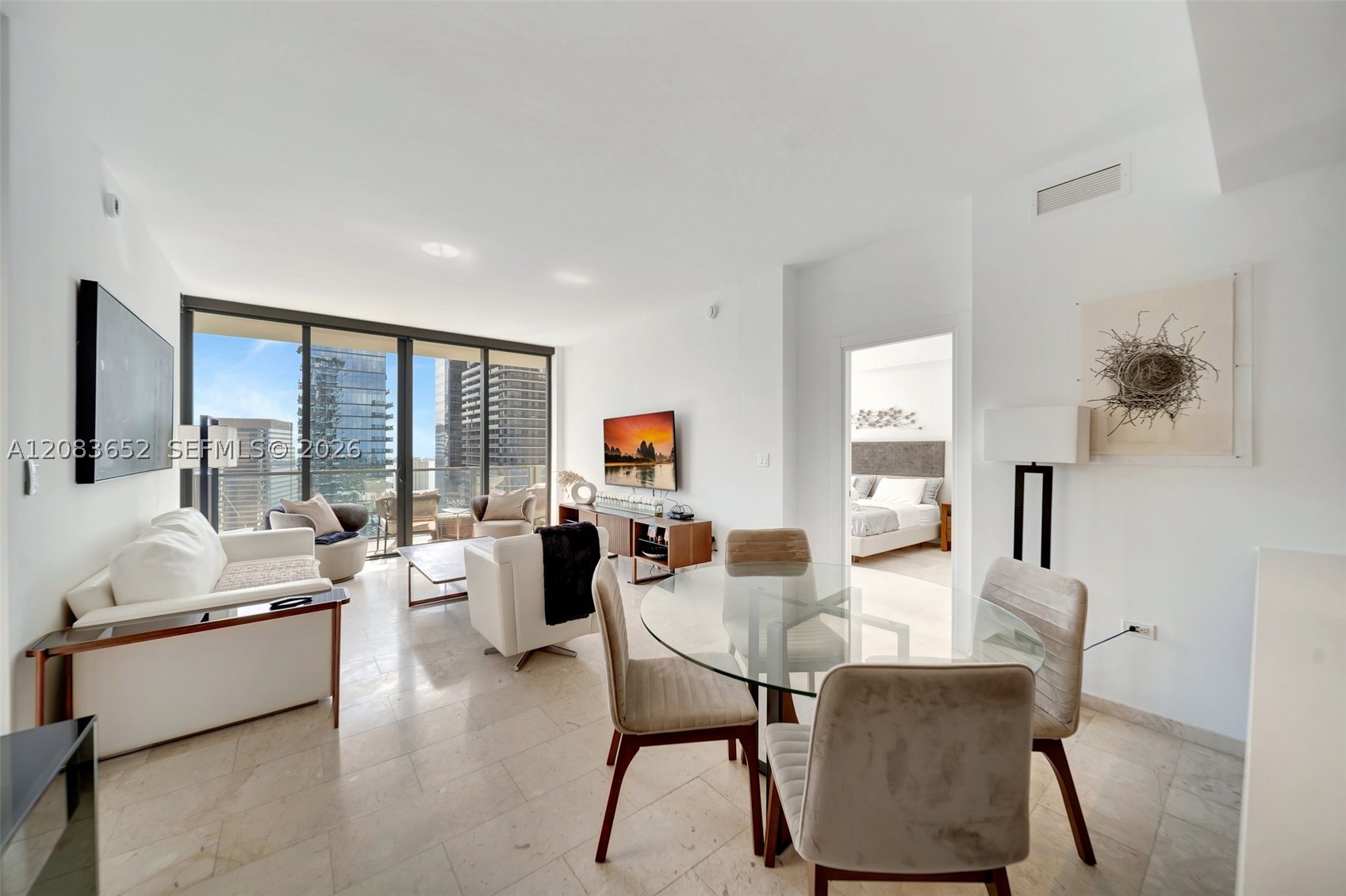 88 SW 7th St #3203, Miami FL 33130