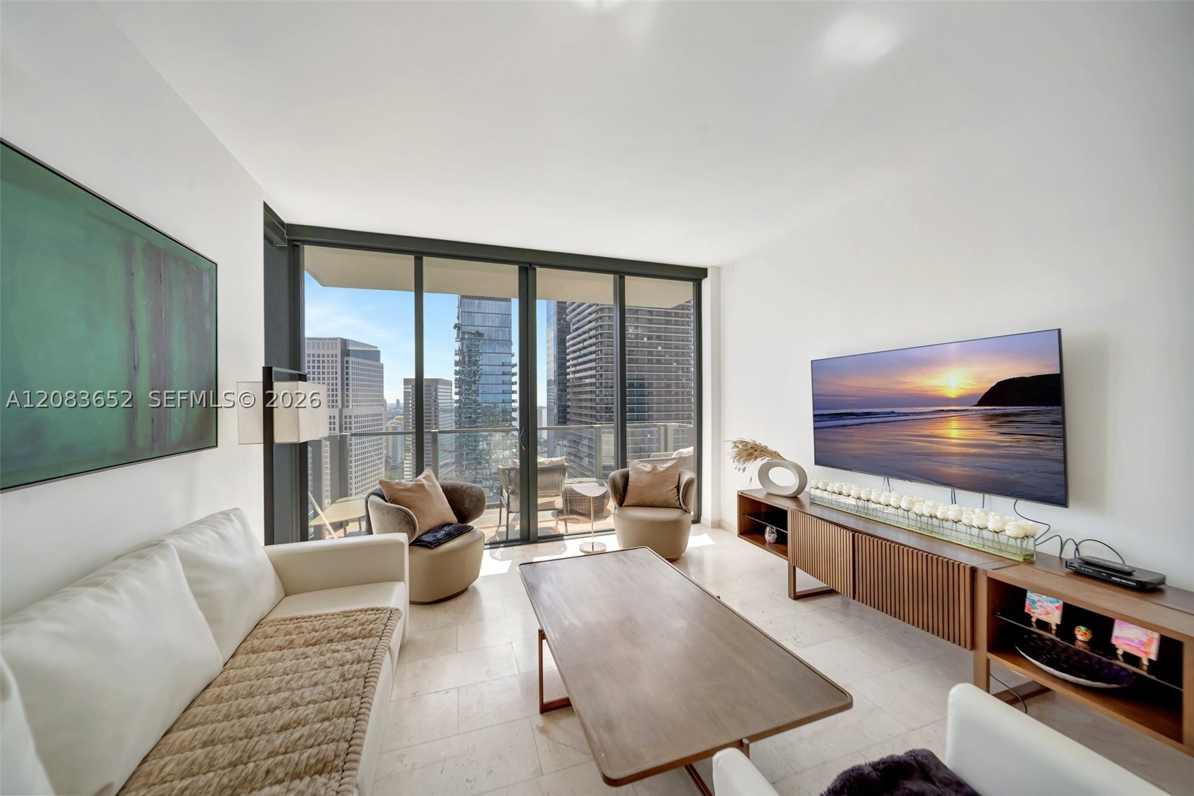 88 SW 7th St #3203, Miami FL 33130