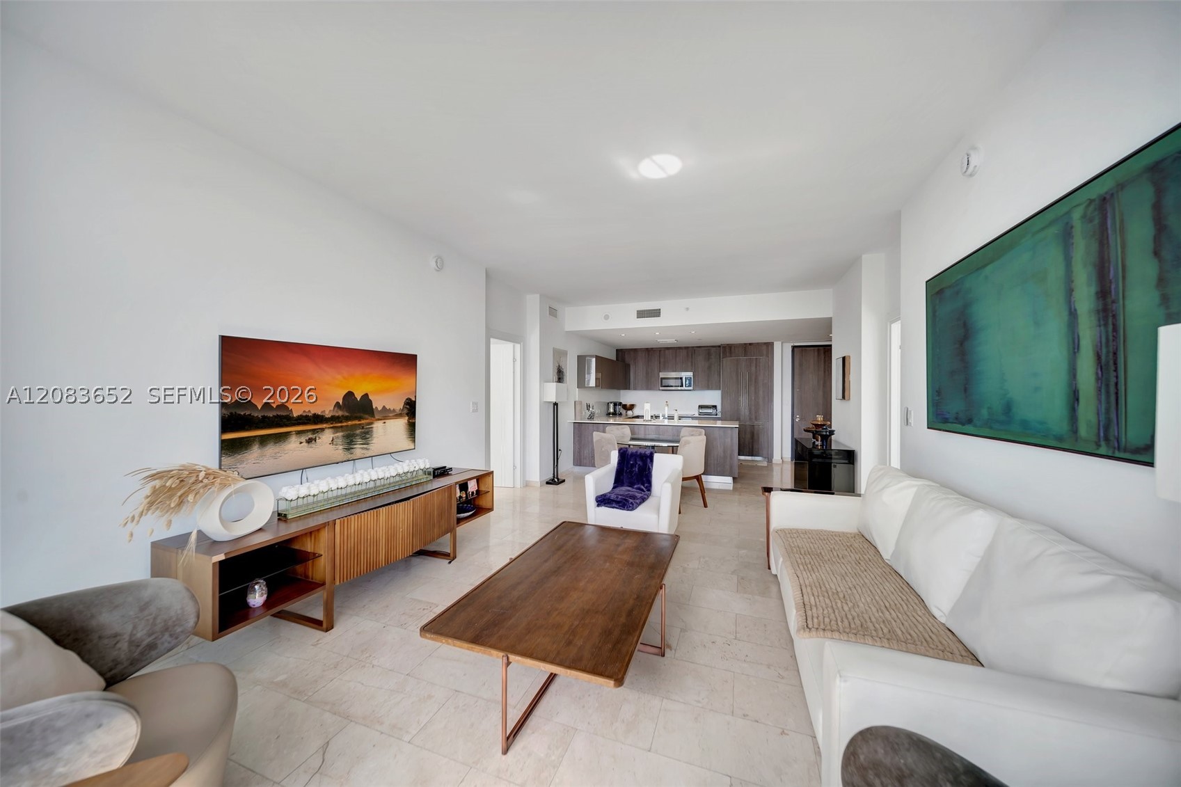 88 SW 7th St #3203, Miami FL 33130