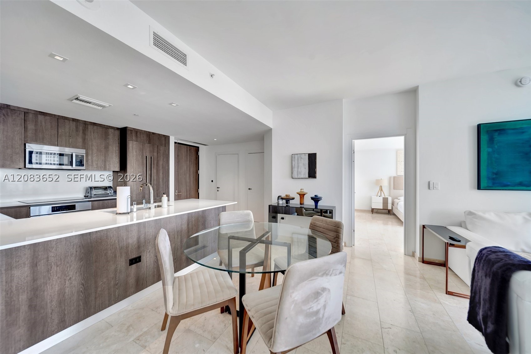 88 SW 7th St #3203, Miami FL 33130