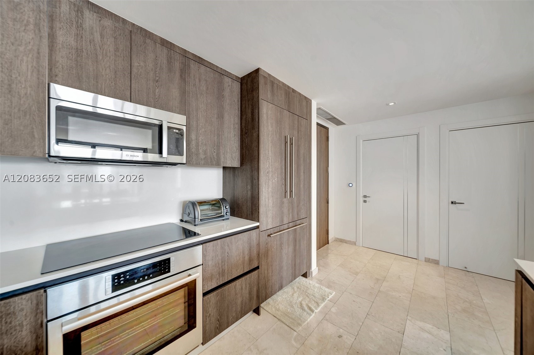 88 SW 7th St #3203, Miami FL 33130