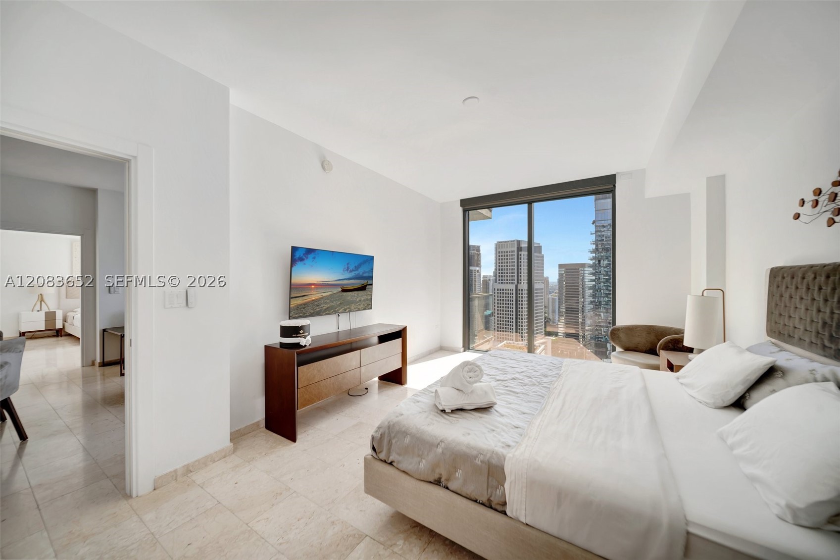88 SW 7th St #3203, Miami FL 33130