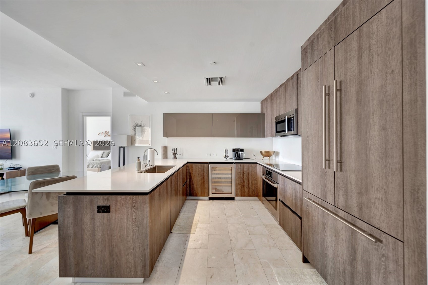 88 SW 7th St #3203, Miami FL 33130