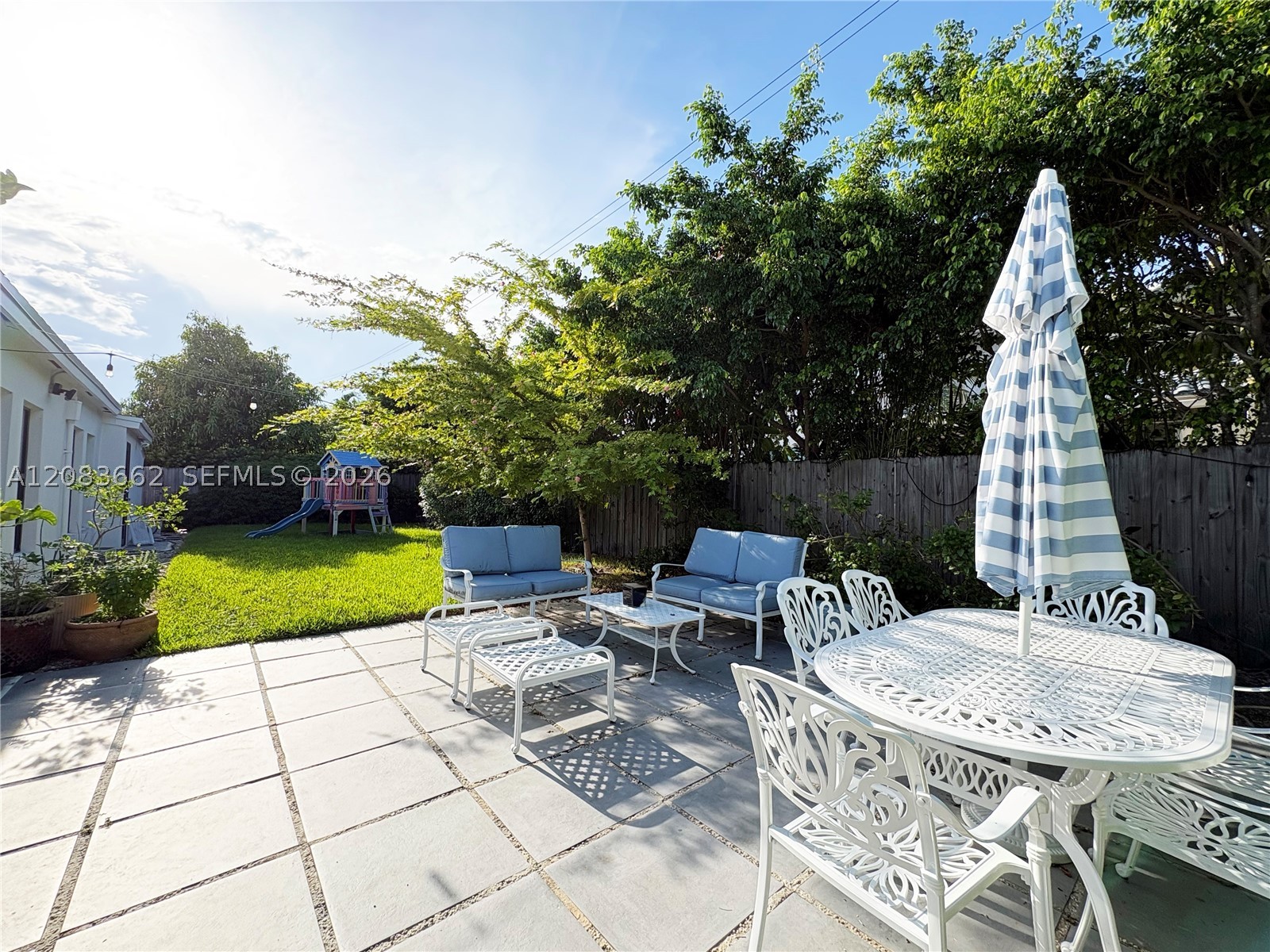 225 W Heather Dr #225, Key Biscayne FL 33149