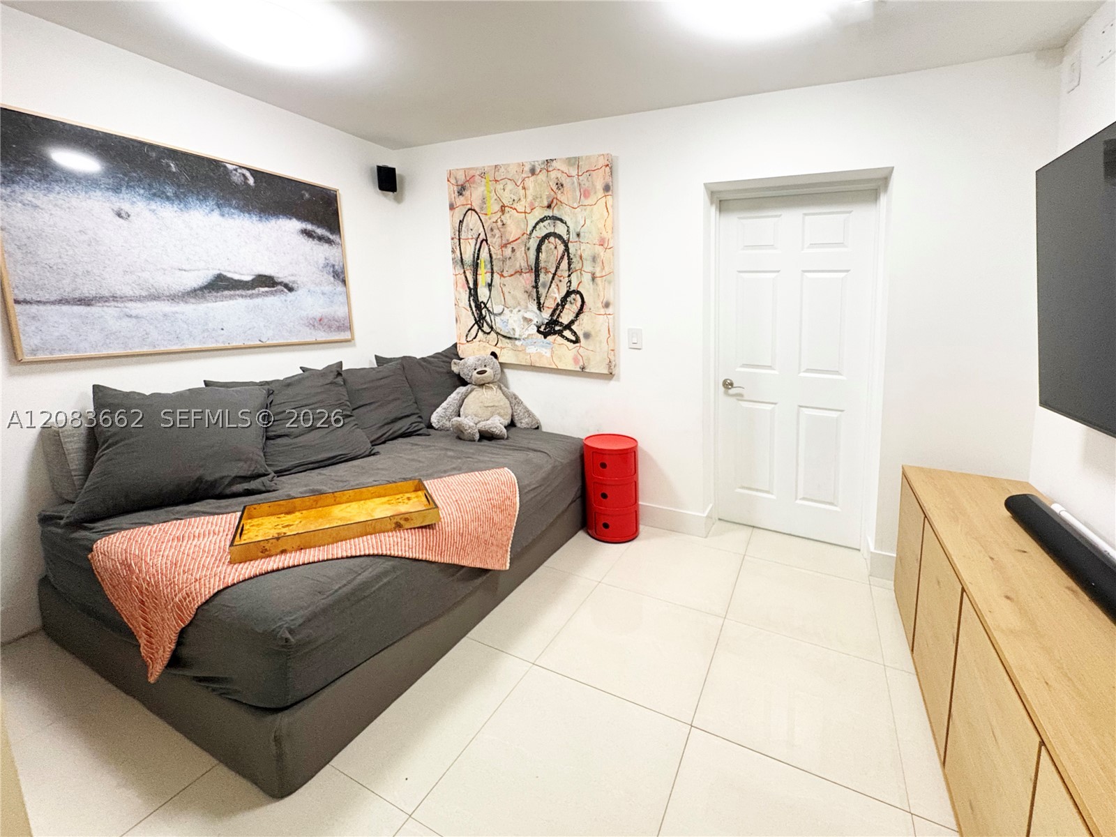 225 W Heather Dr #225, Key Biscayne FL 33149