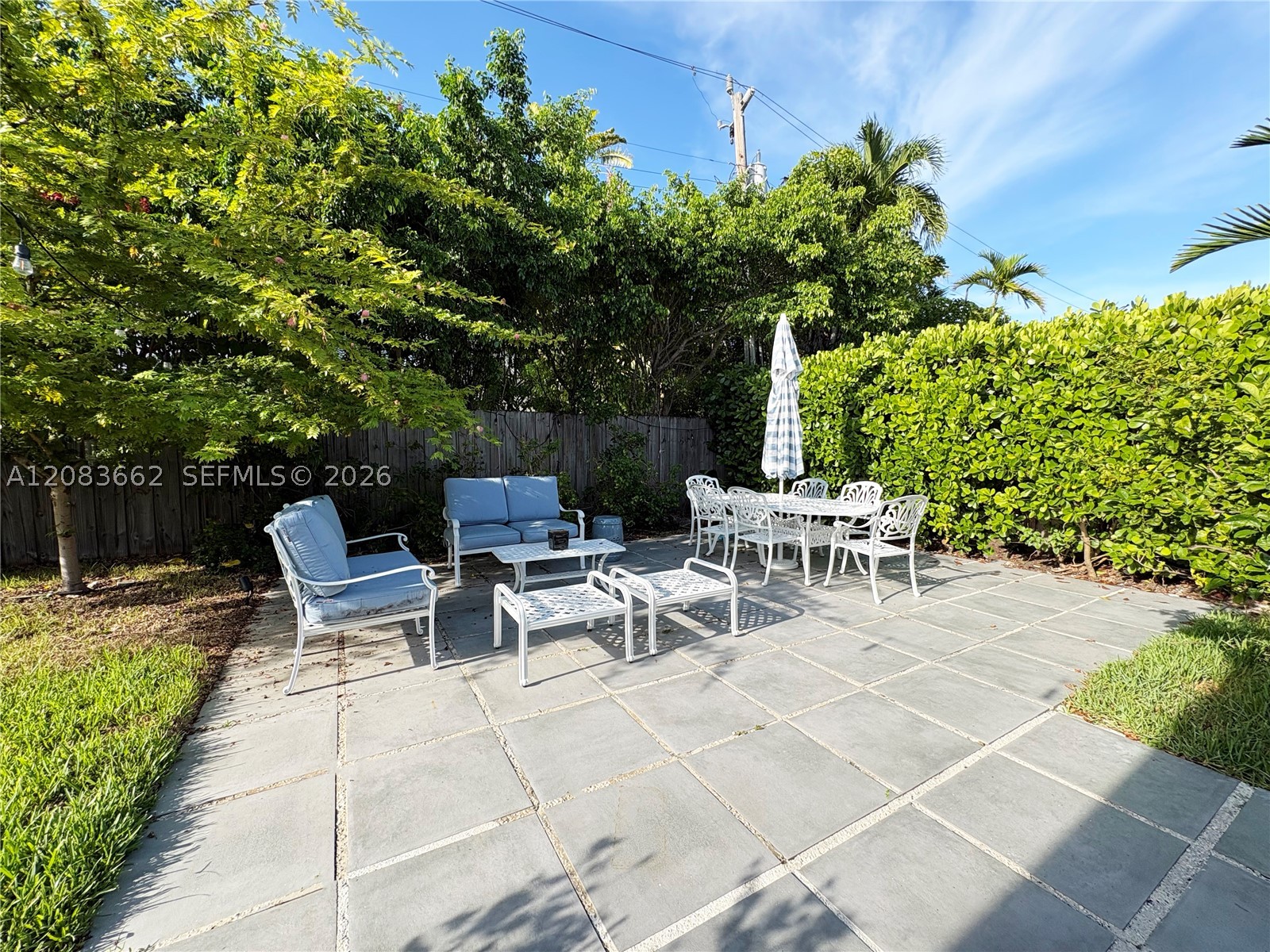225 W Heather Dr #225, Key Biscayne FL 33149