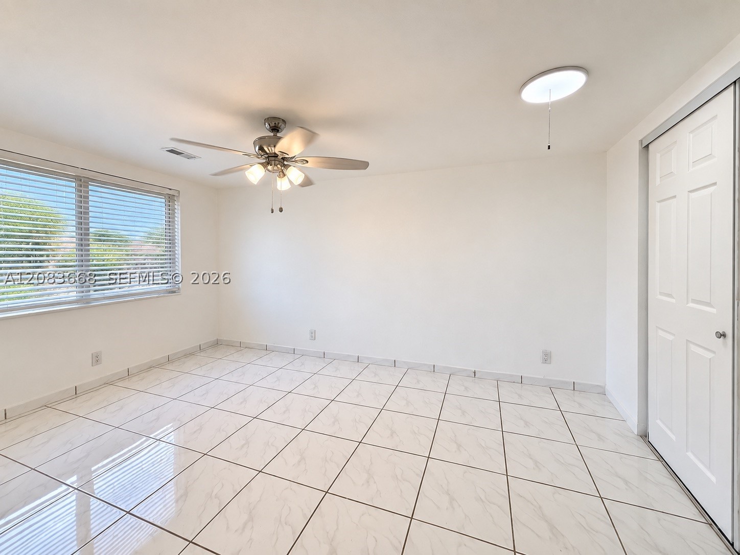 911 NW 30th Pl #911, Miami FL 33125