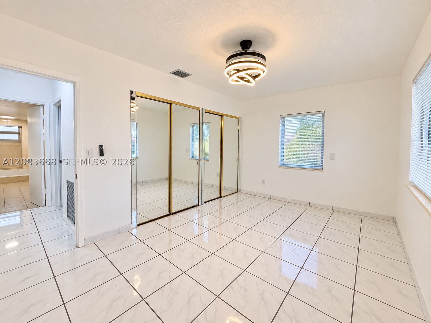 911 NW 30th Pl #911, Miami FL 33125