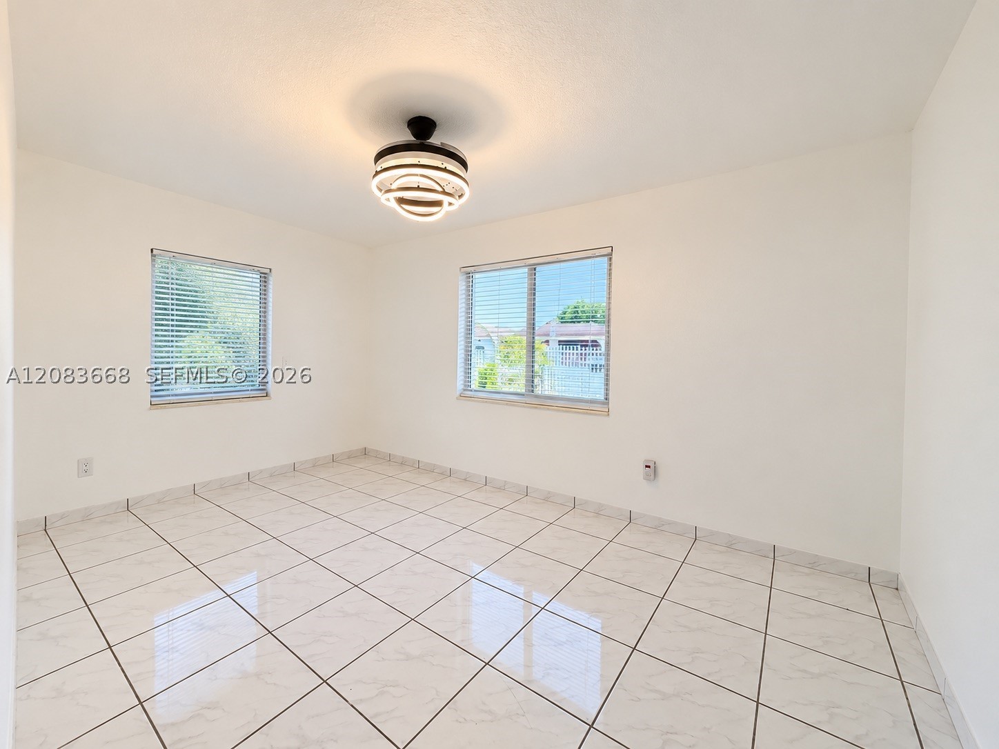 911 NW 30th Pl #911, Miami FL 33125