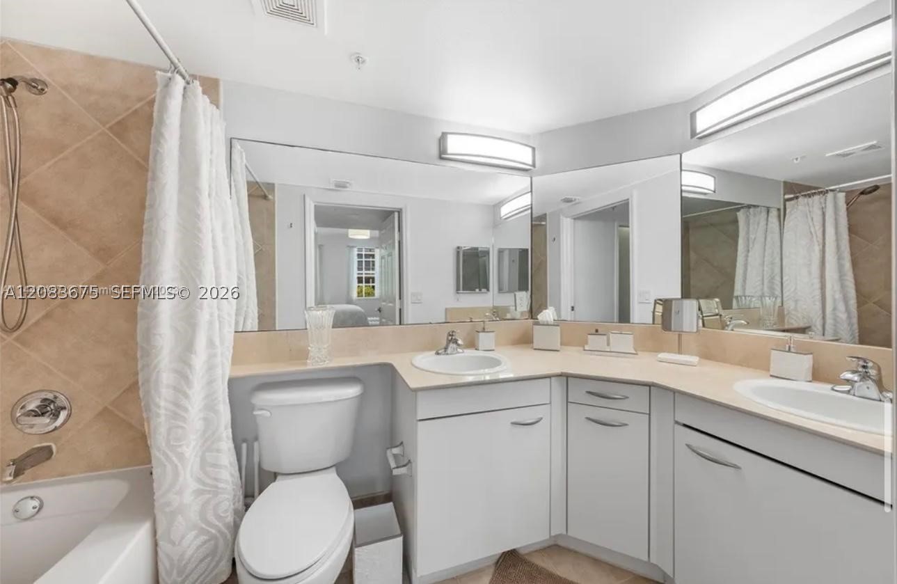 2069 S Ocean Dr #TH8, Hallandale Beach FL 33009
