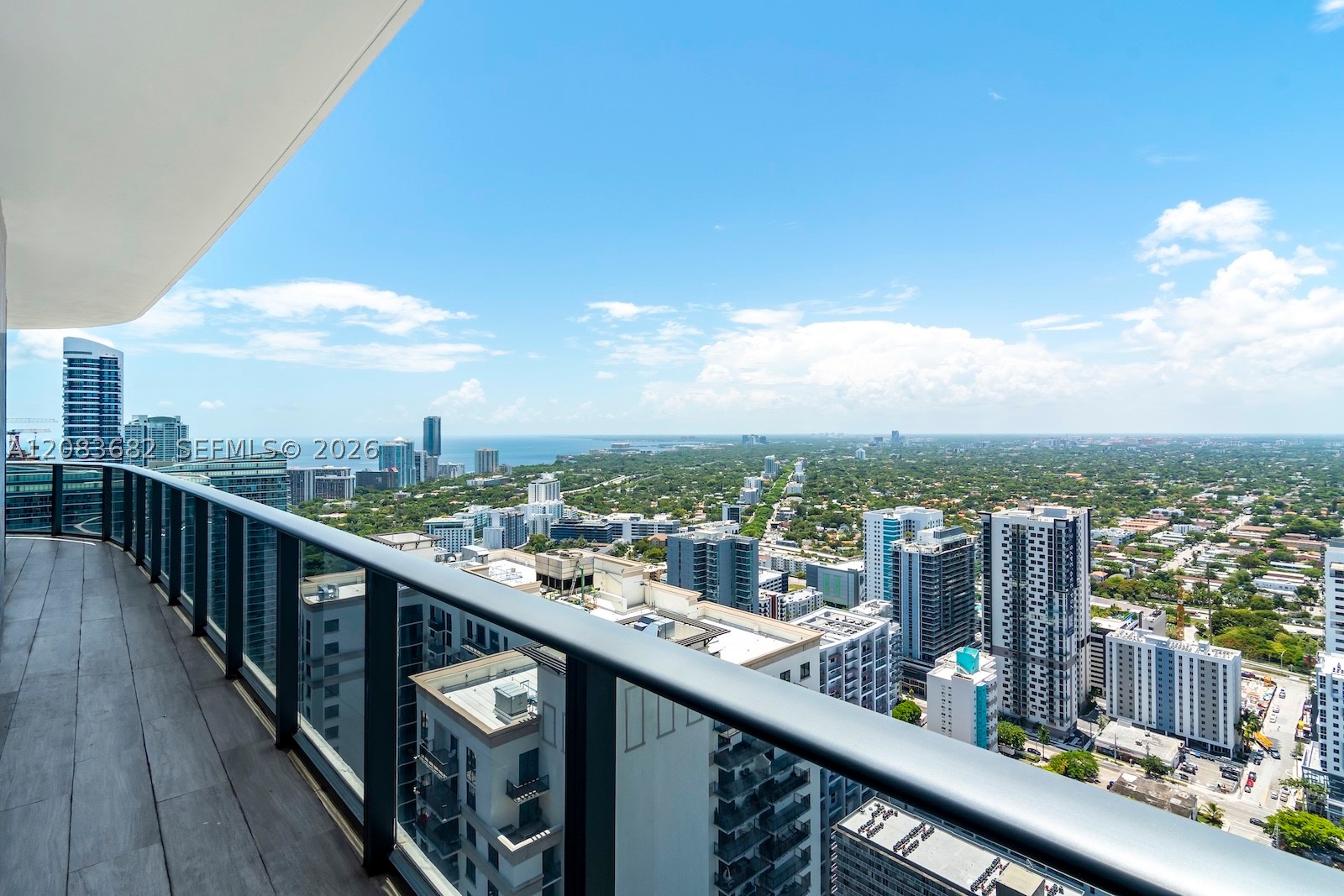55 SW 9th St #4206, Miami FL 33130
