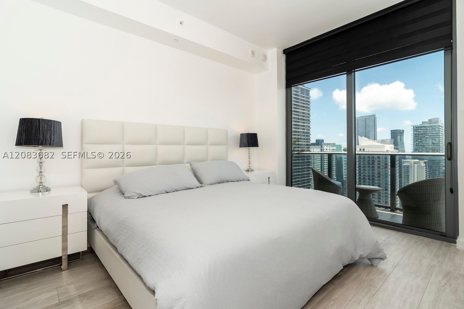 55 SW 9th St #4206, Miami FL 33130