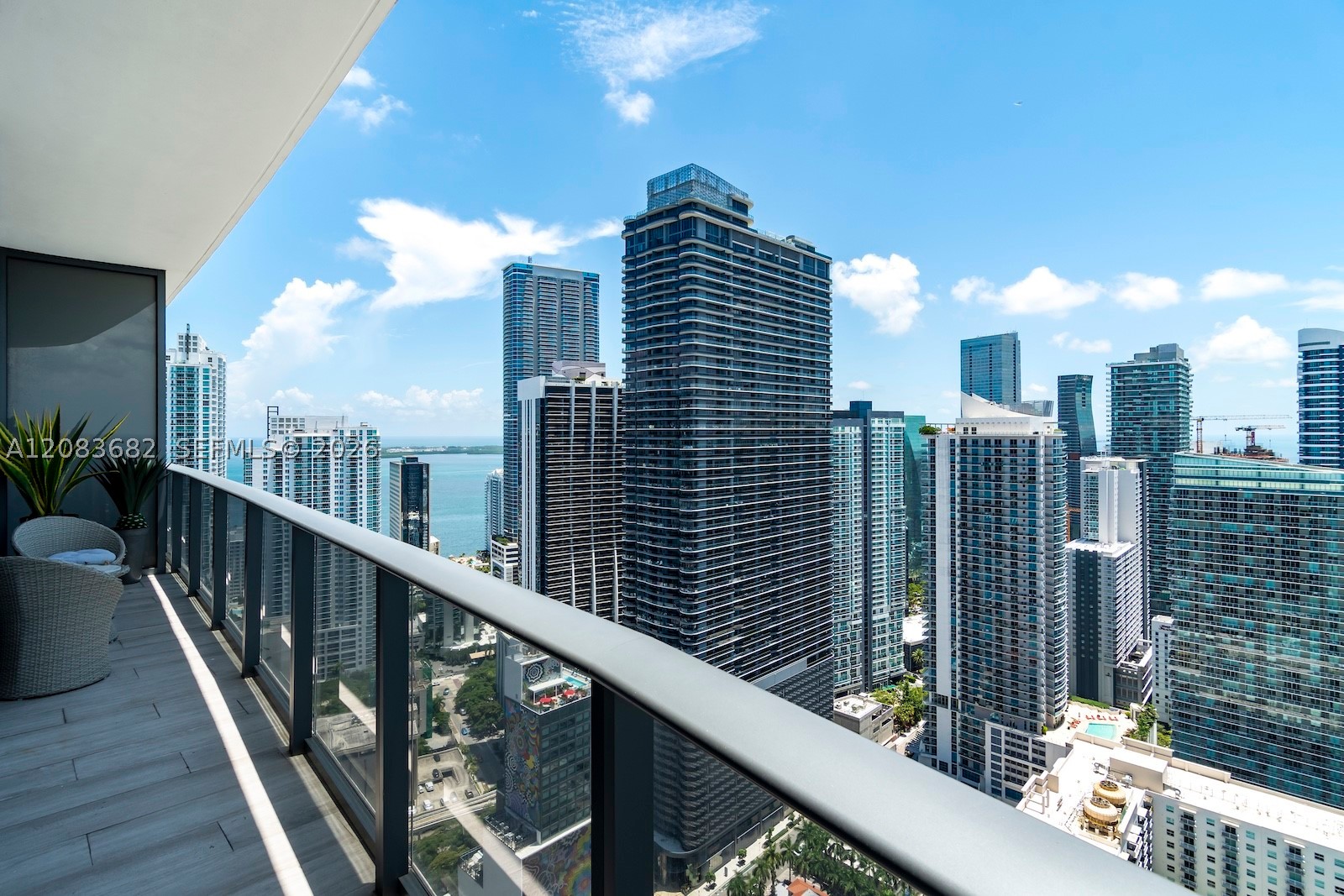 55 SW 9th St #4206, Miami FL 33130