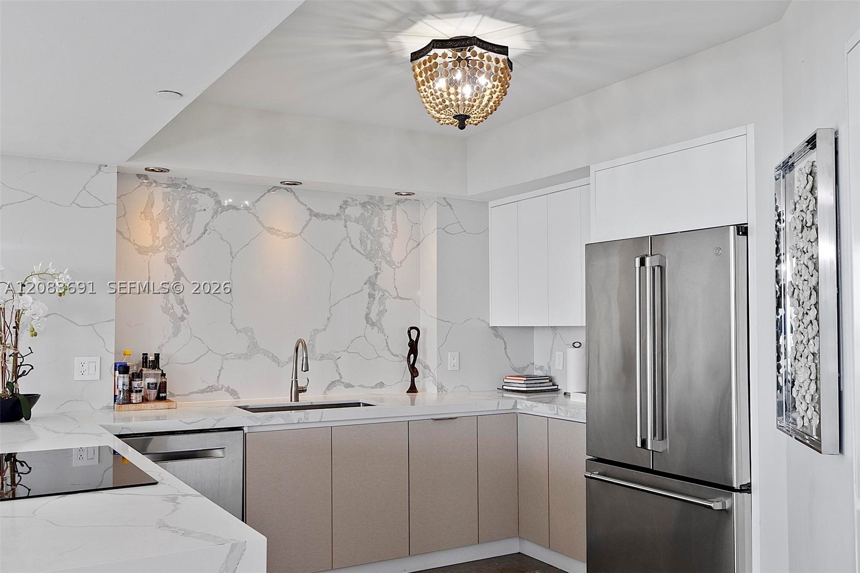 10 Venetian Way #804, Miami Beach FL 33139