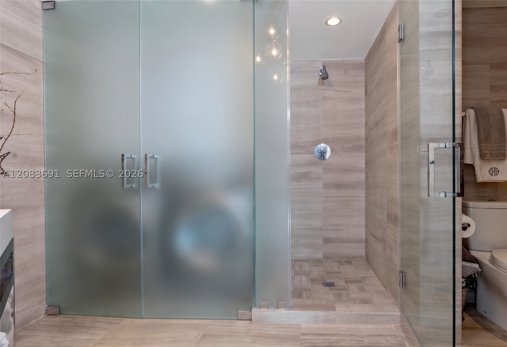 10 Venetian Way #804, Miami Beach FL 33139