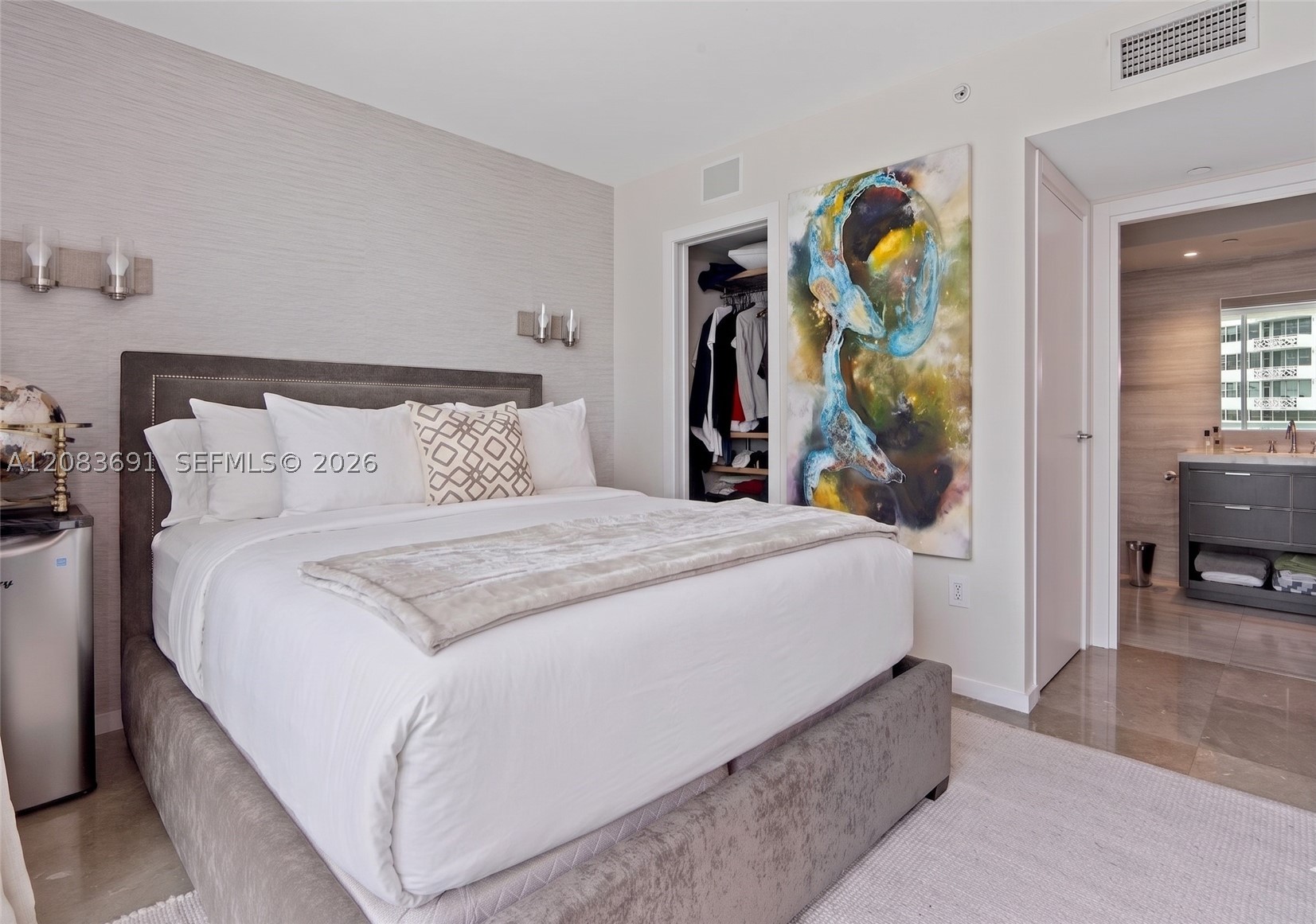 10 Venetian Way #804, Miami Beach FL 33139
