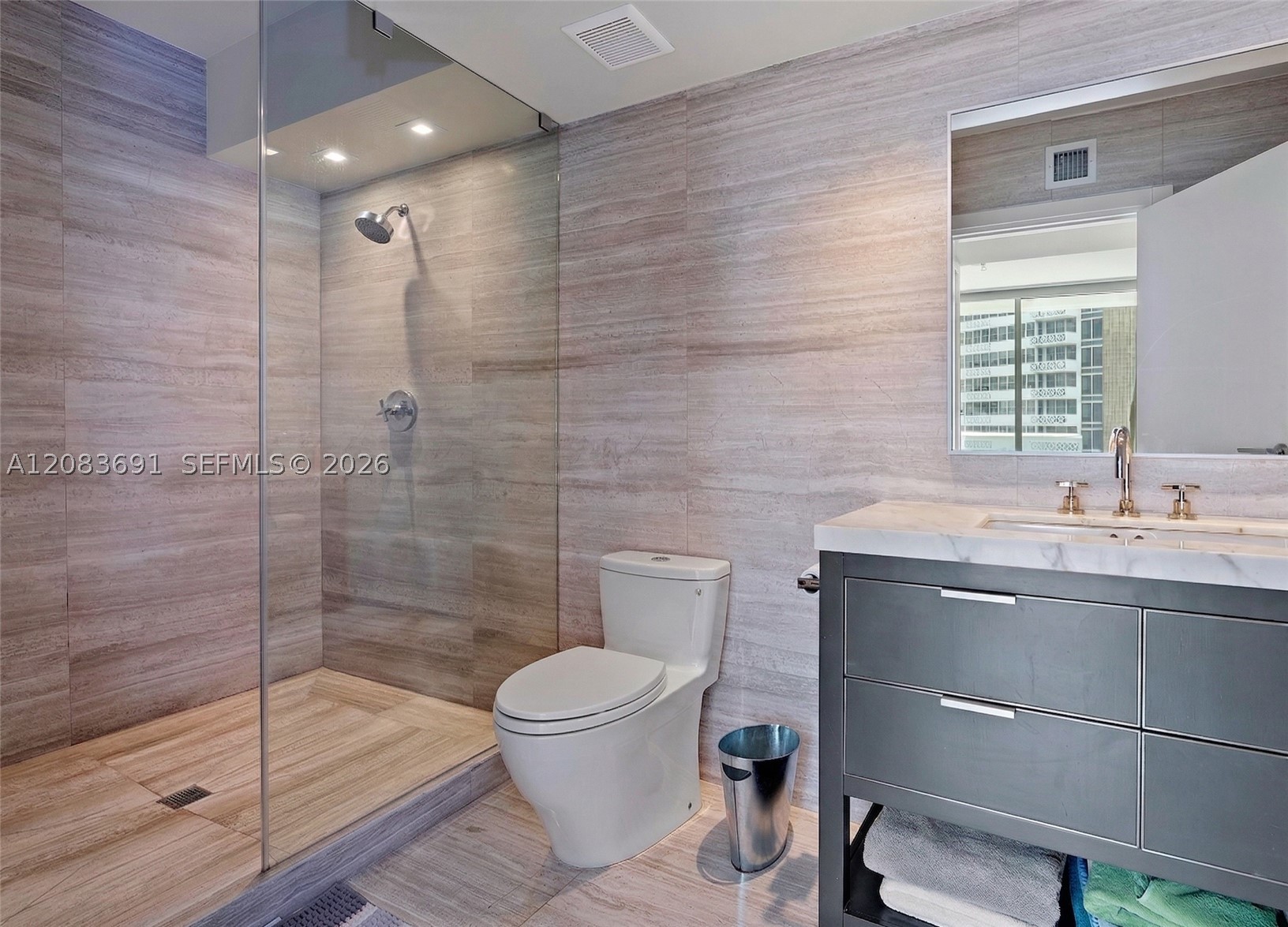 10 Venetian Way #804, Miami Beach FL 33139