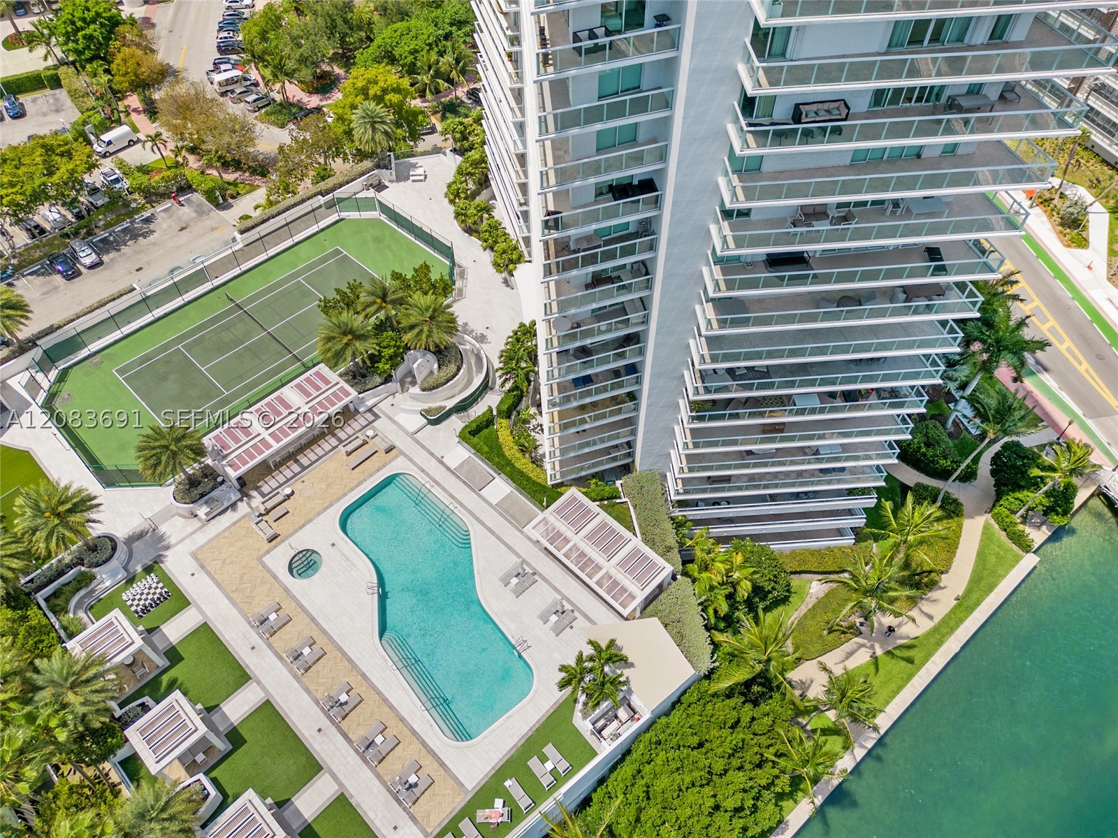 10 Venetian Way #804, Miami Beach FL 33139