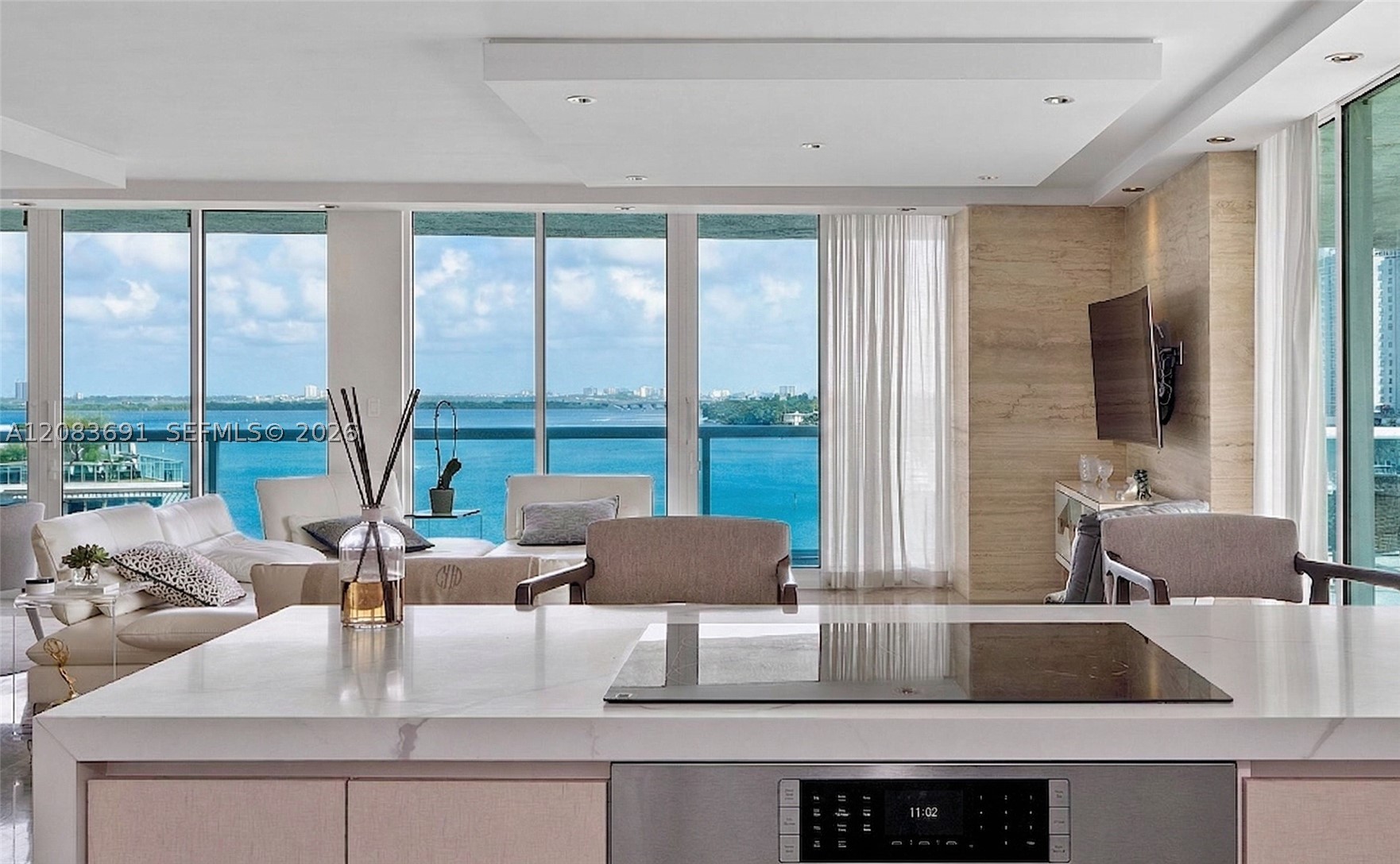 10 Venetian Way #804, Miami Beach FL 33139