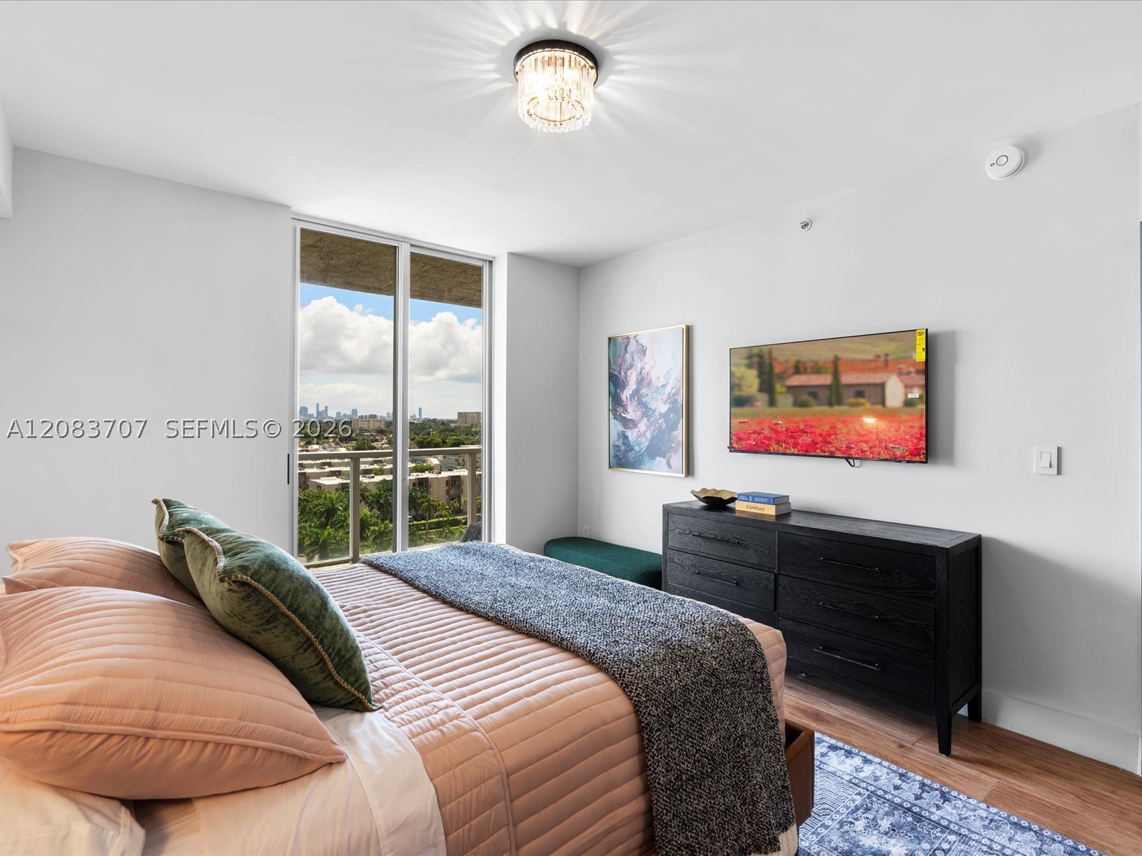 5077 NW 7th St #1117, Miami FL 33126