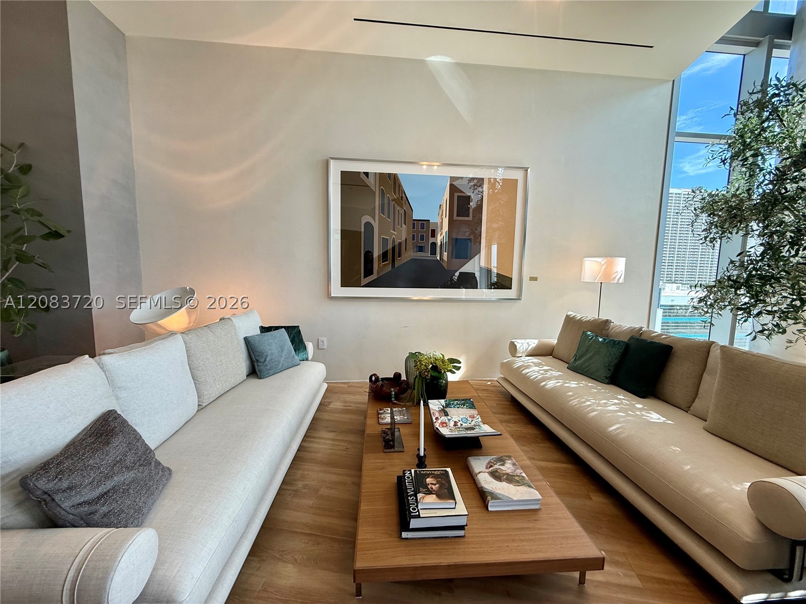 1400 Biscayne Blvd #1602, Miami FL 33132