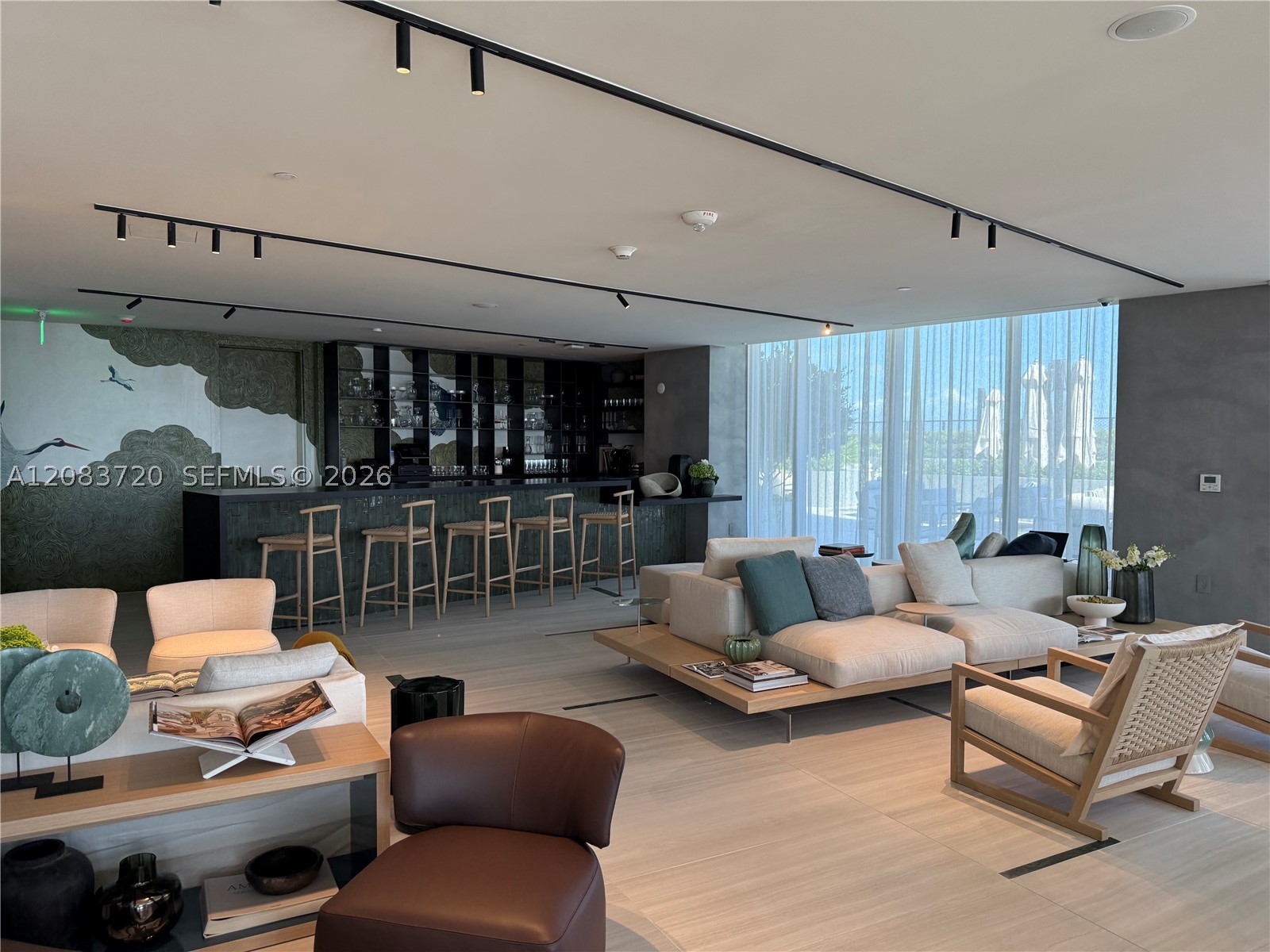 1400 Biscayne Blvd #1602, Miami FL 33132