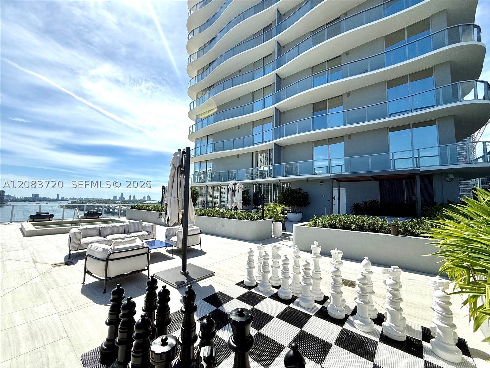1400 Biscayne Blvd #1602, Miami FL 33132