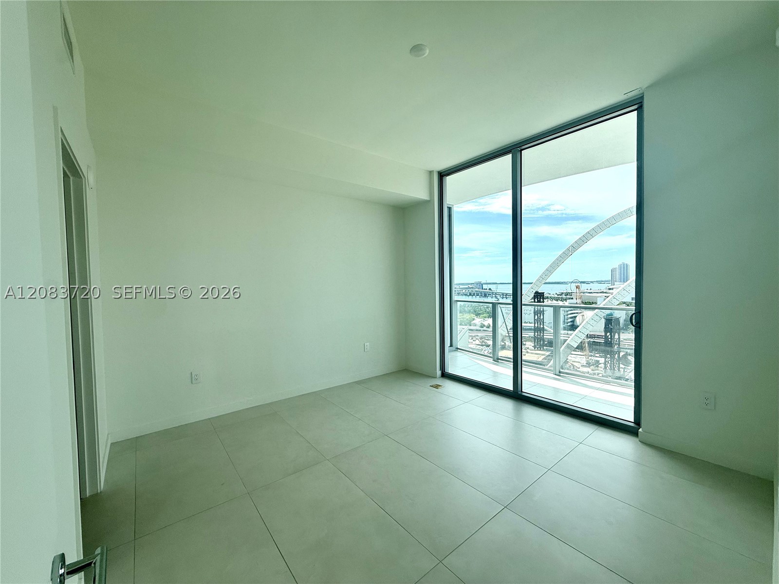 1400 Biscayne Blvd #1602, Miami FL 33132