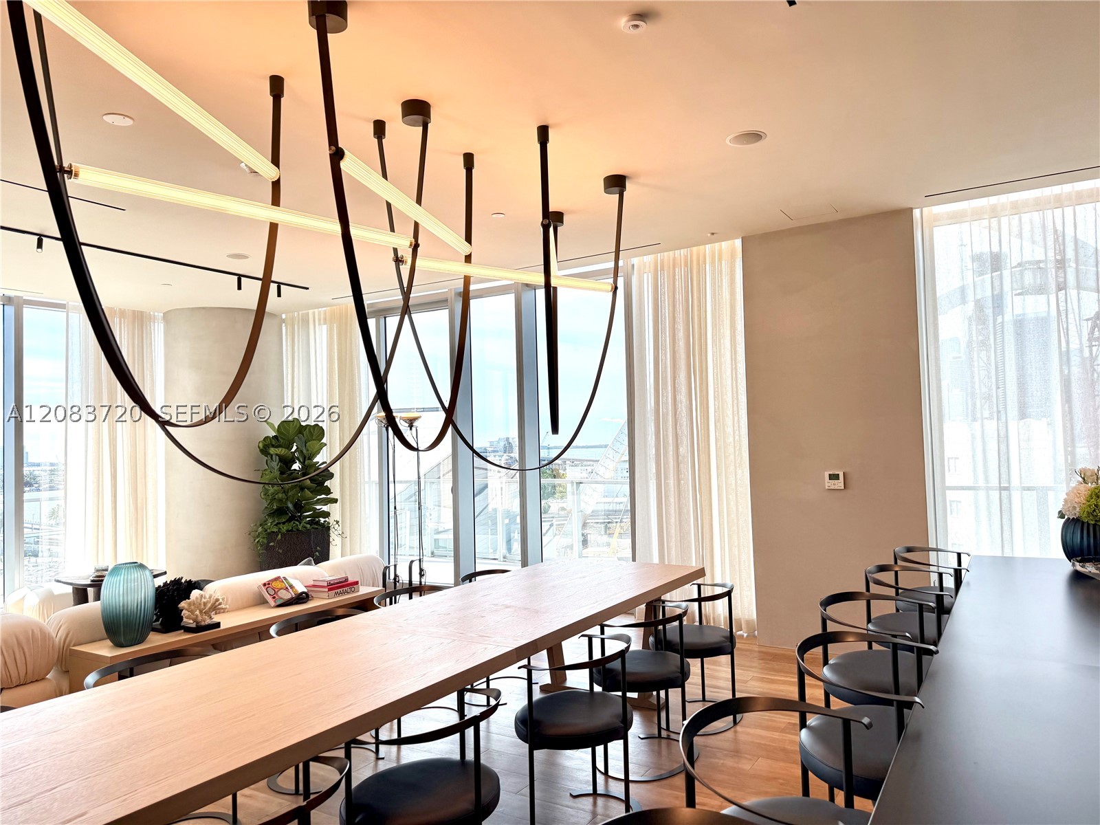 1400 Biscayne Blvd #1602, Miami FL 33132
