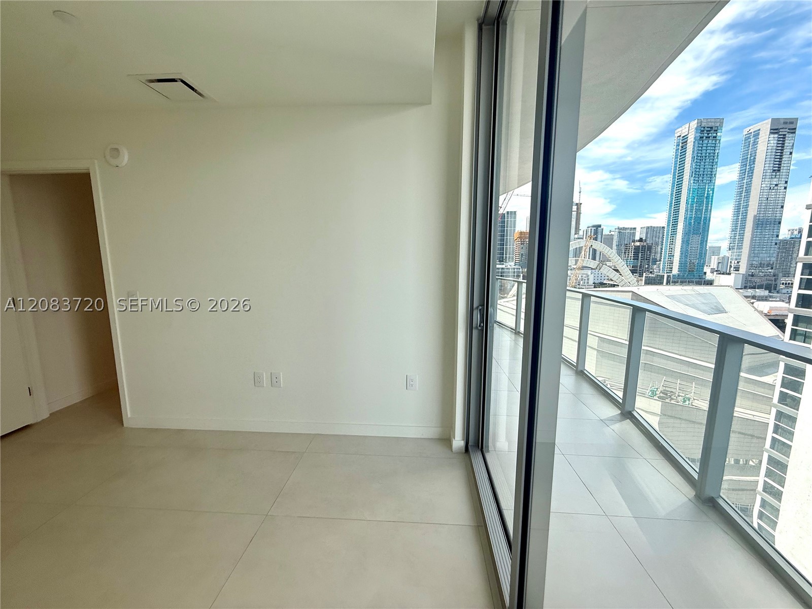 1400 Biscayne Blvd #1602, Miami FL 33132