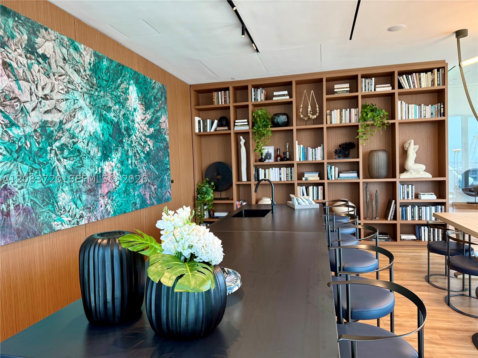1400 Biscayne Blvd #1602, Miami FL 33132