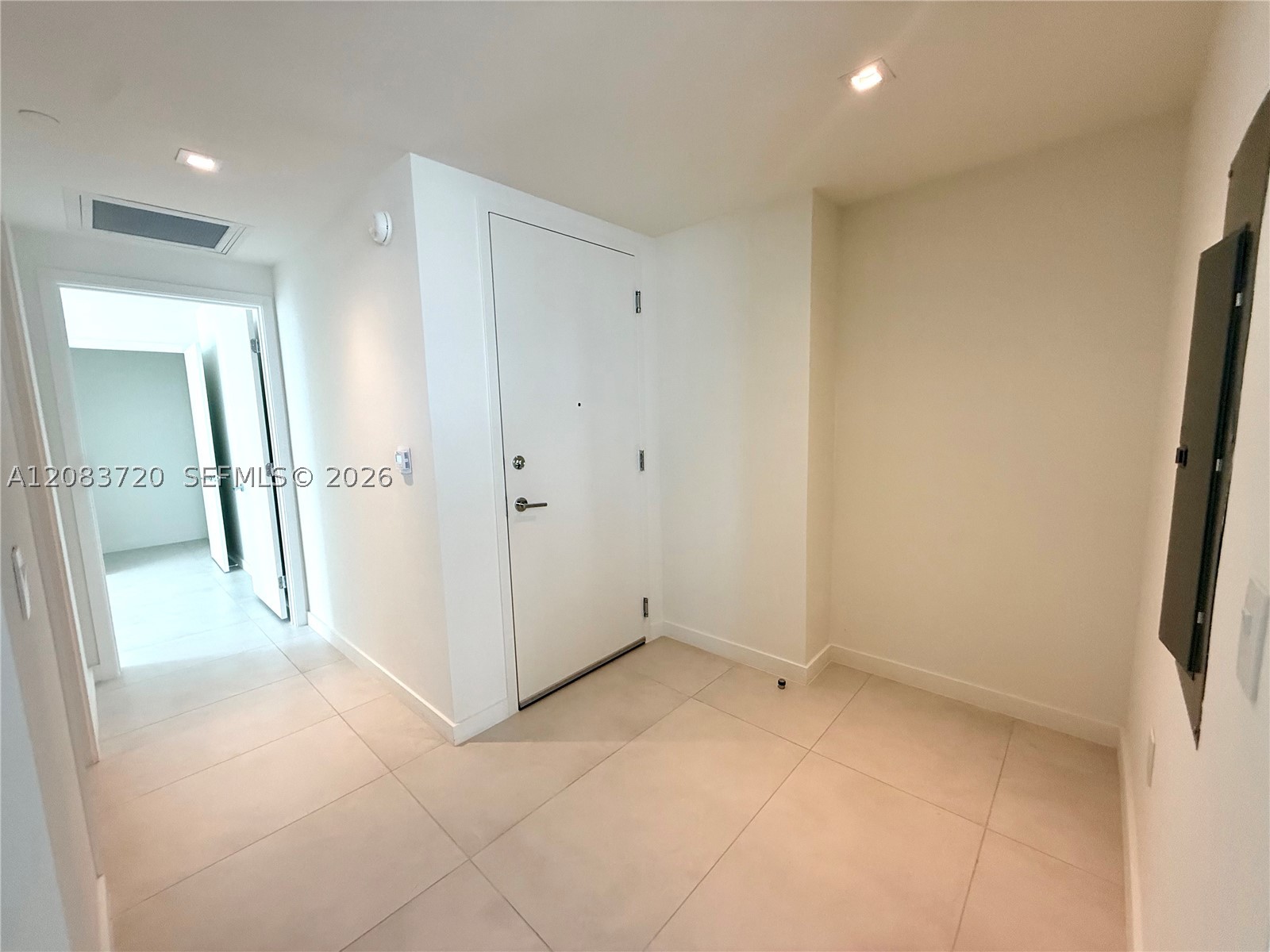 1400 Biscayne Blvd #1602, Miami FL 33132