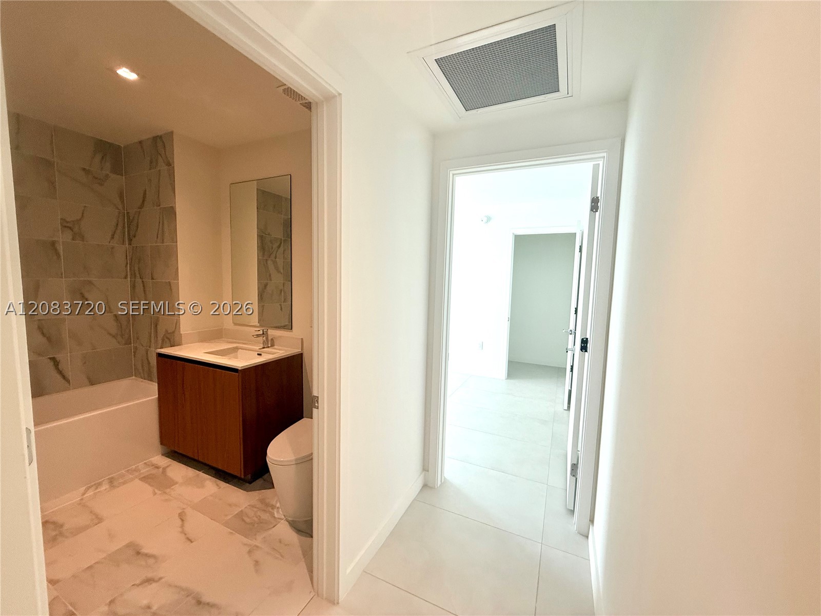 1400 Biscayne Blvd #1602, Miami FL 33132